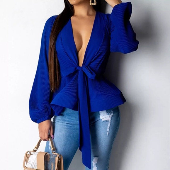 Sexy Red Casual Long Sleeve Brand New Top🆕️ - Picture 2 of 7